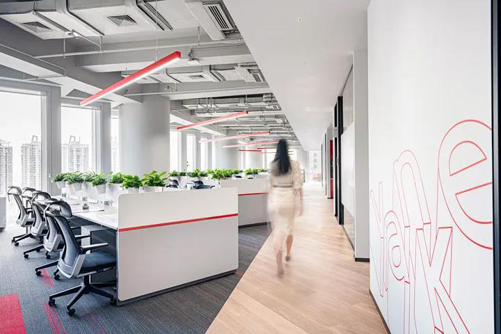 亦动亦静 了解深圳万科办公空间转型之路_蜜桃APP污在线观看家具